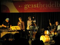 Dizzy Krisch, Lauren Newton, Karoline Höfler, Bill Elgart
