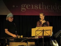 Dizzy Krisch, Lauren Newton